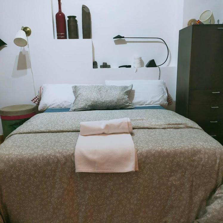 Una Parada A L'Anoia En Apartamento Compartido Appartement Capellades Buitenkant foto